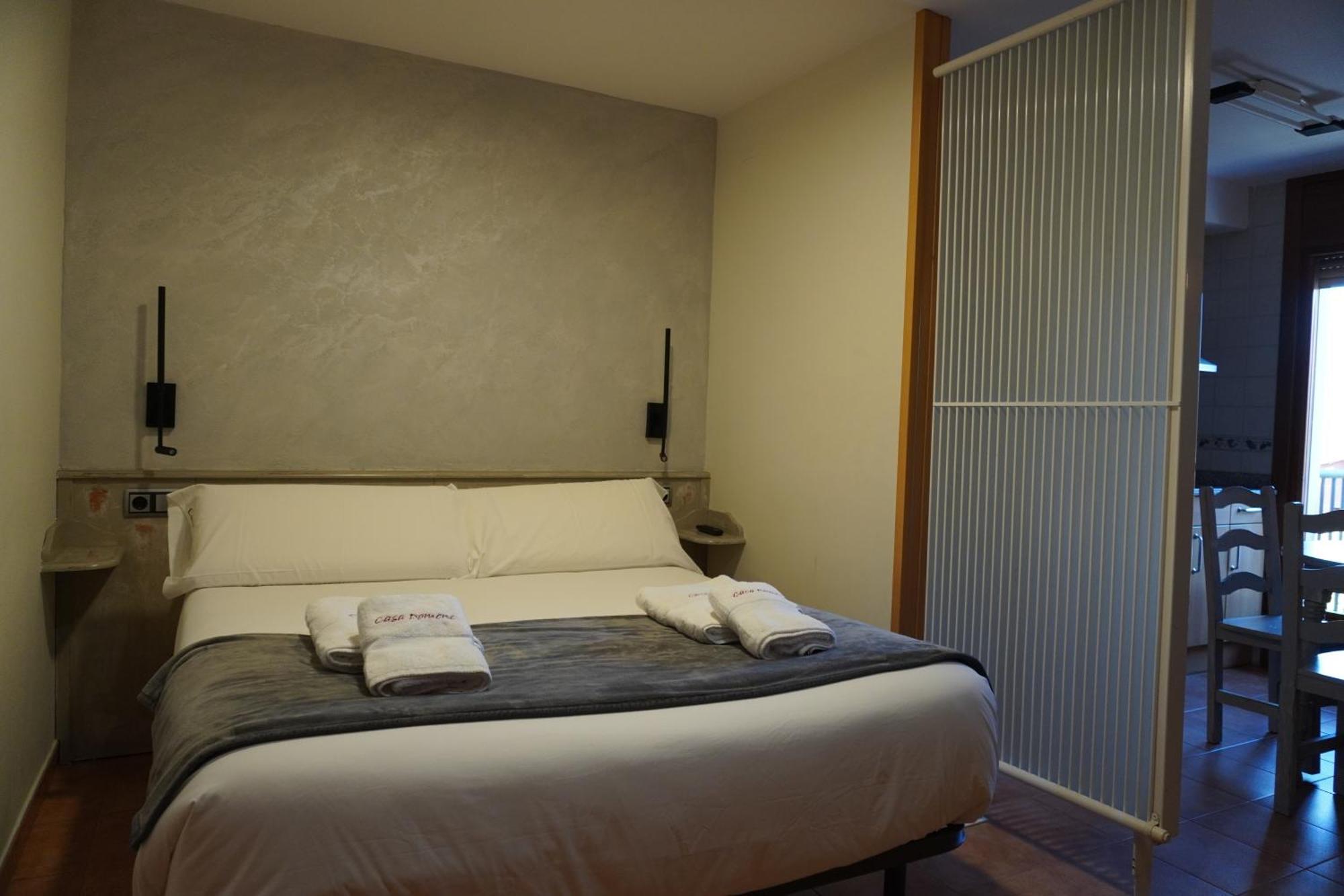 Apartamentos Casa Domenc Aren Extérieur photo